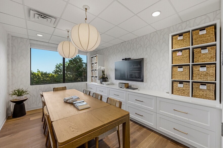 More Photos Of 7000 Bee Caves Rd, Austin Medical For Sale