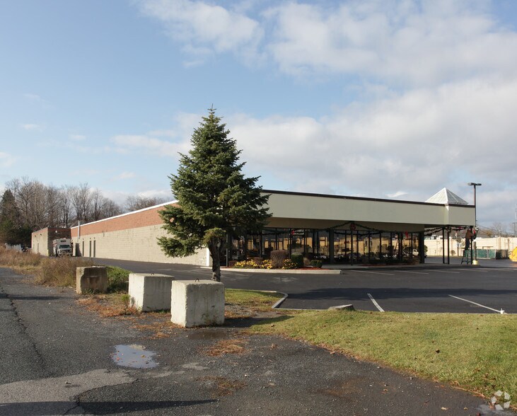 More Photos Of 818 Central Ave, Albany Freestanding For Lease