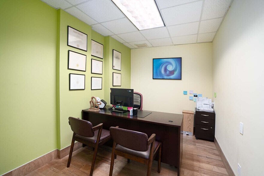 More Photos Of 184-188 E 70th St, New York Apartments For Sale