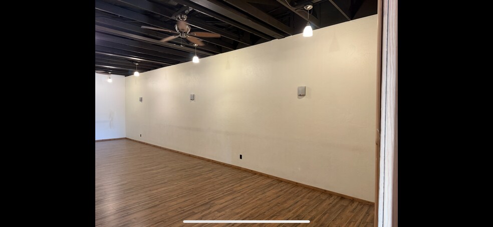 More Photos Of 5961-5971 N Oracle Rd, Tucson Freestanding For Lease