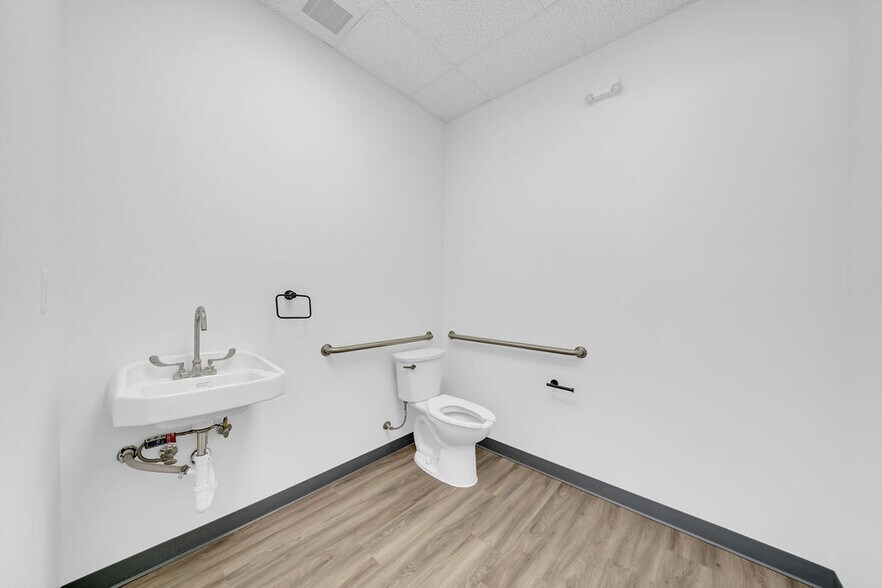 More Photos Of 4503 N Stahl Park, San Antonio Unknown For Lease