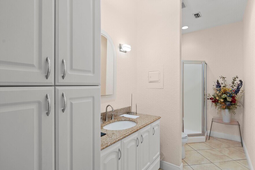 More Photos Of 611 Druid Rd E, Clearwater Medical For Sale