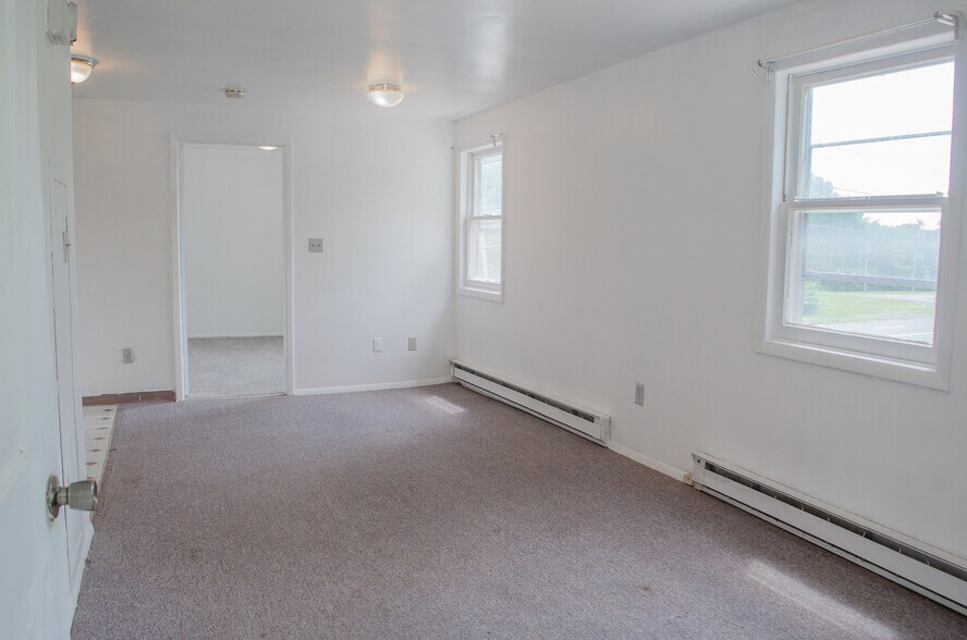 More Photos Of 1620 Columbia Tpke, Castleton On Hudson Storefront Retail Residential For Sale