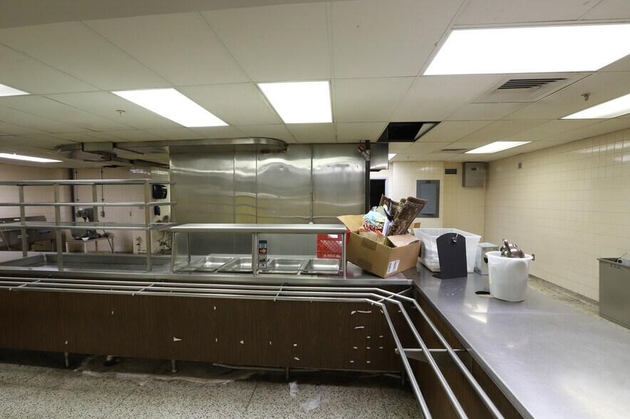 More Photos Of 184 Salem Ave, Dayton Office Residential For Lease