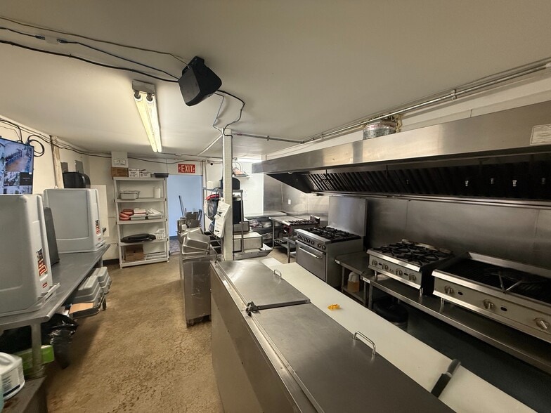 More Photos Of 1500 Bertha St, Key West Restaurant For Lease