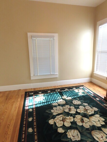 More Photos Of 1923 S Beckham Ave, Tyler Office Residential For Lease