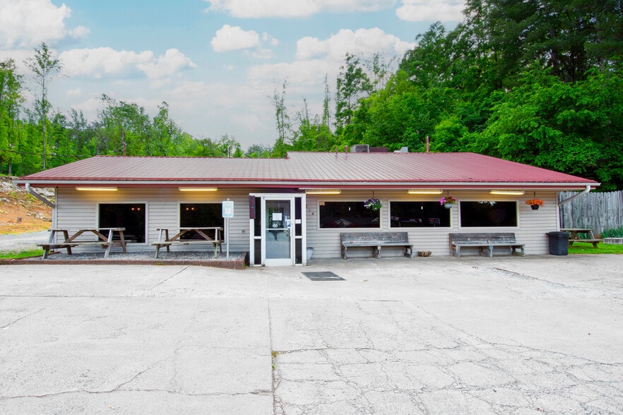 Primary Photo Of 1214 NC 8 & 89 South hwy, Danbury Restaurant For Sale
