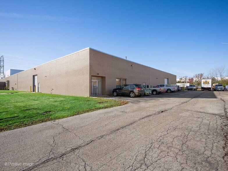 Primary Photo Of 832 Industrial Dr, Elmhurst Manufacturing For Lease
