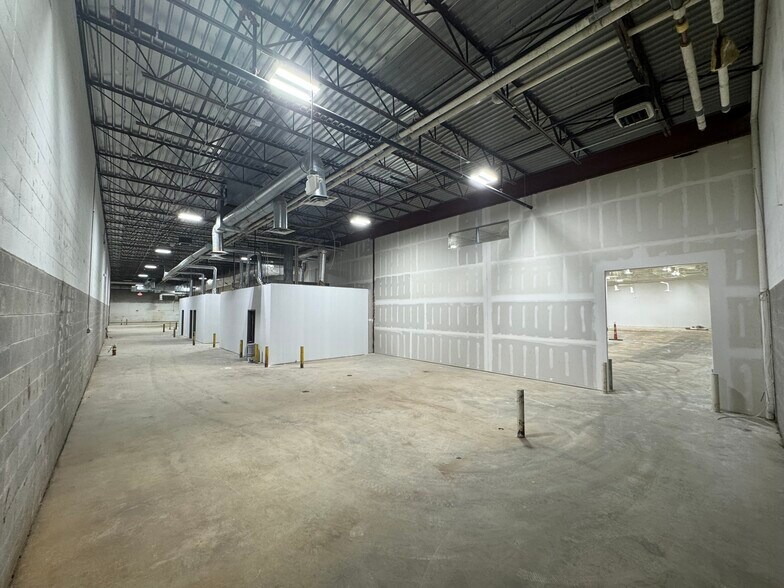 More Photos Of 1001-1003 S Bishops Ave, Rolla General Retail For Lease