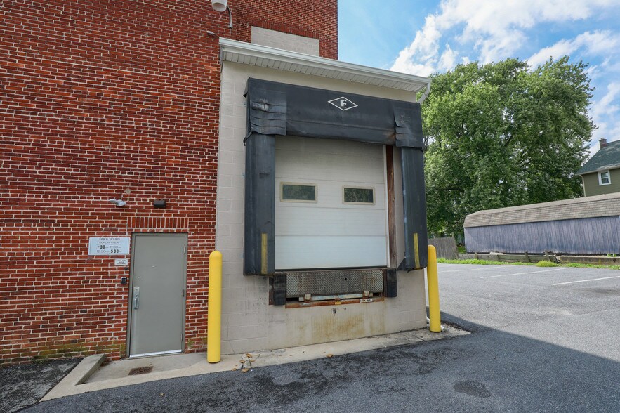 More Photos Of 6155-6165 E Main St, East Petersburg Industrial For Sale