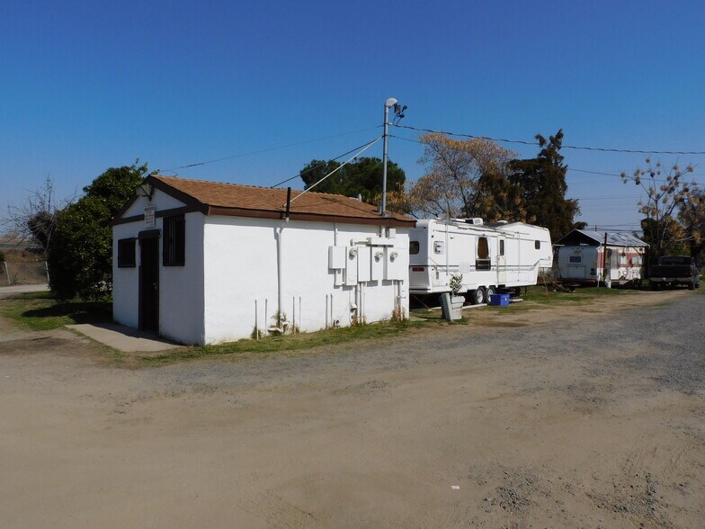 More Photos Of 815-849 S Indiana St, Porterville Manufactured Housing Mobile Home Park For Sale