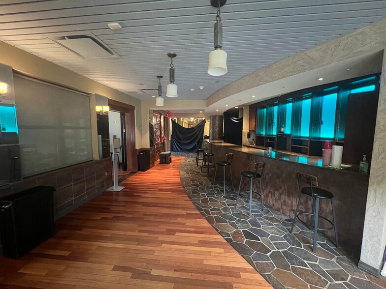 More Photos Of 215 Don Knotts Blvd, Morgantown Office For Lease