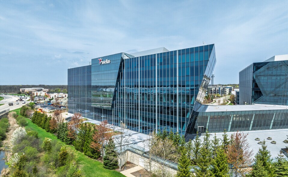 More Photos Of , Northbrook Office For Sale