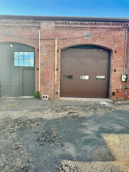 Primary Photo Of 216-218 Day St, West Springfield Service For Lease