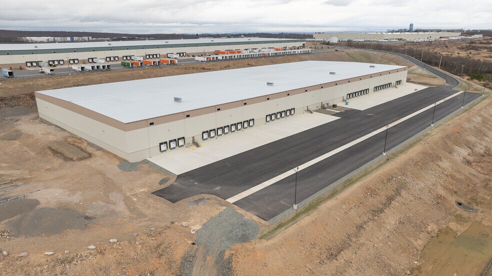 More Photos Of 620 Oak Ridge Rd, Hazle Township Warehouse For Lease
