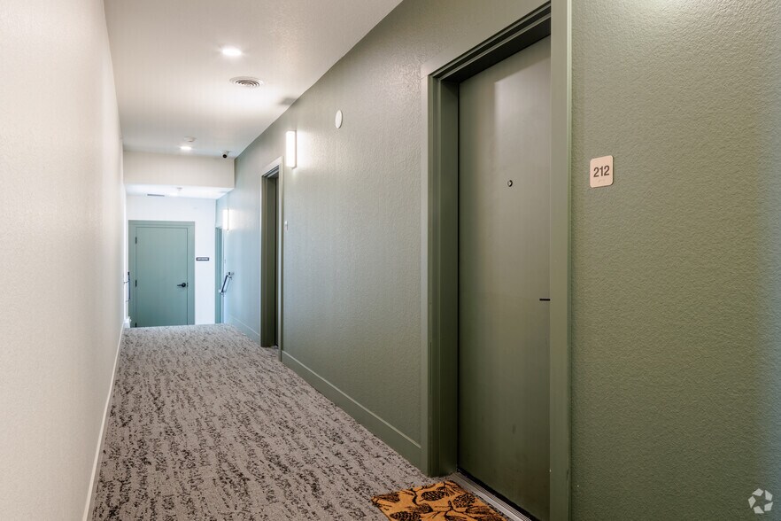 More Photos Of 3890 W Colfax Ave, Denver Apartments For Sale