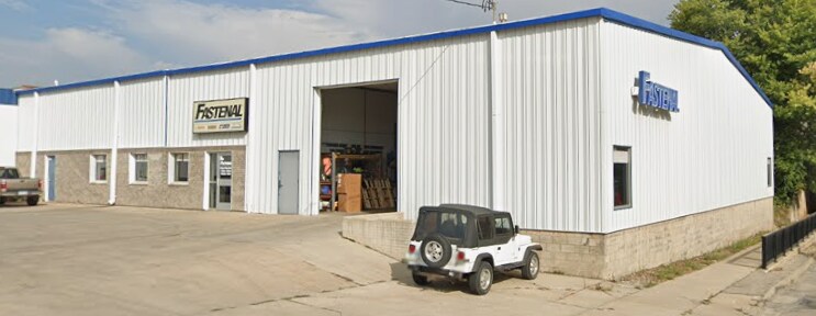 Primary Photo Of 904 S Federal Ave, Mason City Freestanding For Sale