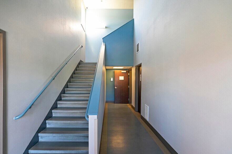 More Photos Of 2606 South Ave W, Missoula Shelter For Sale