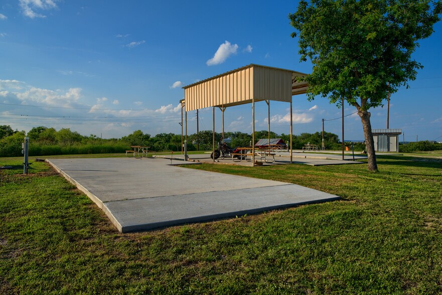 More Photos Of 101 Campbell Rd 3, Sandia Trailer Camper Park For Sale