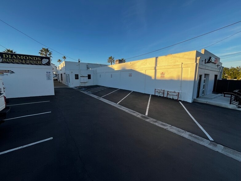 More Photos Of 1810 Newport Blvd, Costa Mesa General Retail For Sale