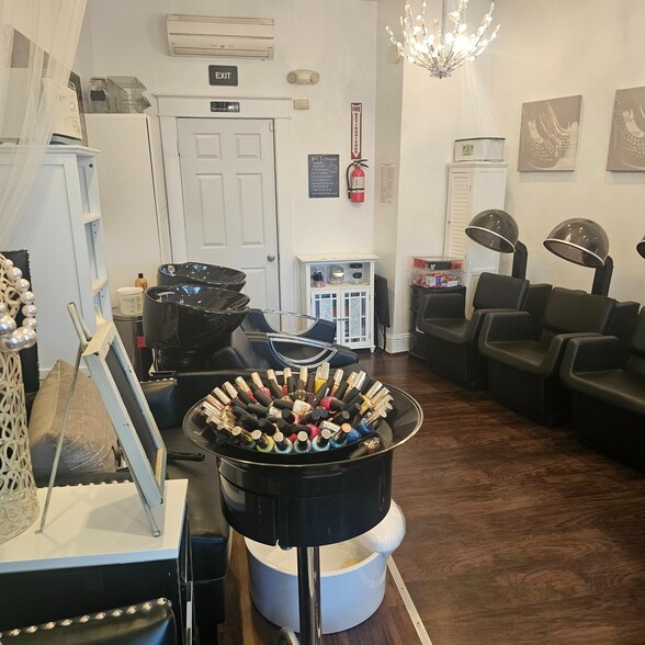 More Photos Of 6401-6405 Belair Rd, Baltimore Storefront Retail Office For Sale