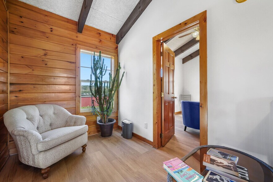 More Photos Of 243 Old Highway 5 S, Ellijay Loft Creative Space For Sale