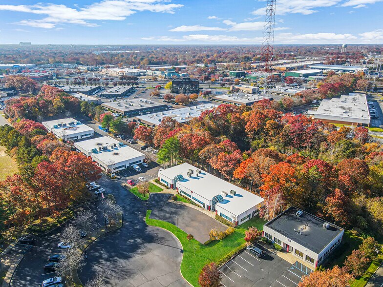 More Photos Of 200 Corporate Plz, Islandia Office For Lease