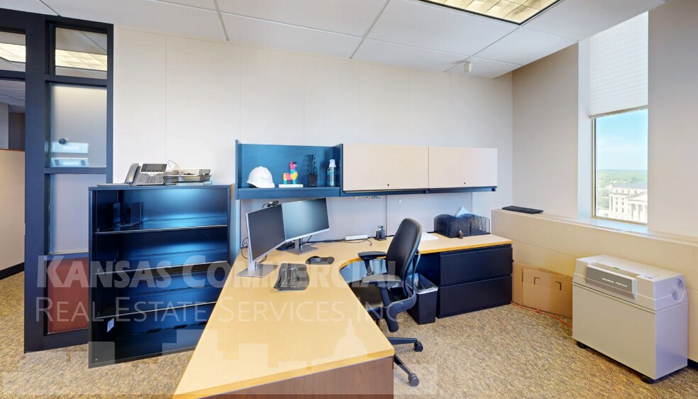 More Photos Of 818 S Kansas Ave, Topeka Office For Lease
