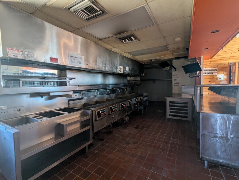 More Photos Of 1430 Washington Blvd, Beaumont General Retail For Sale