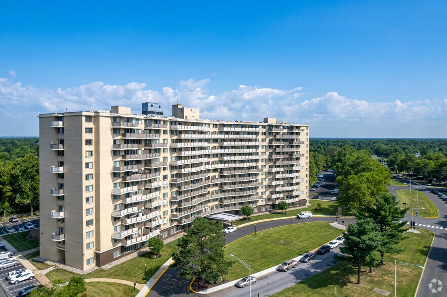 More Photos Of 3005 Chapel Ave, Cherry Hill Apartments For Sale