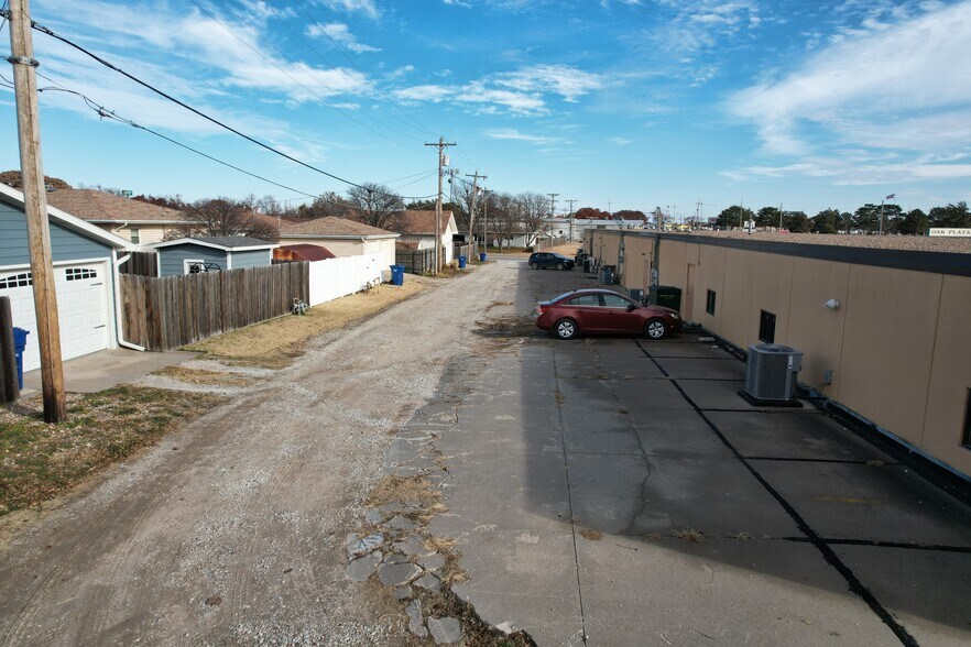 More Photos Of 103-105 103-105 E 27th St, Hays Office For Sale