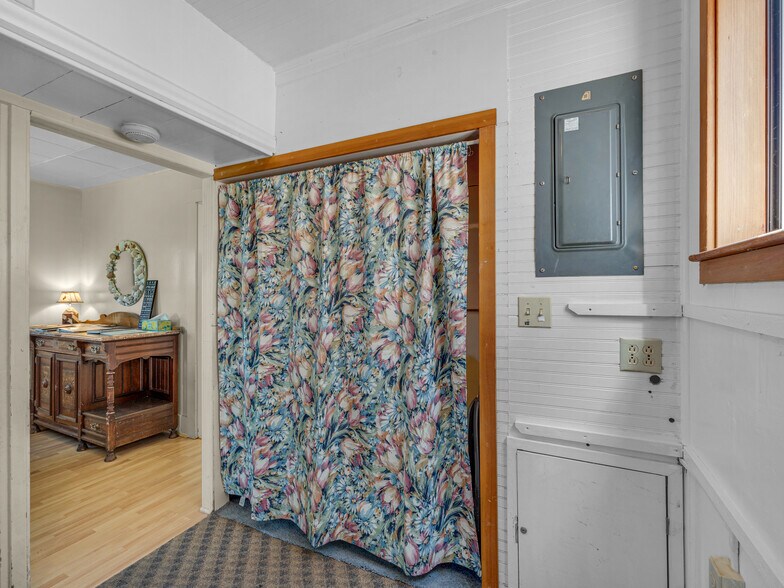 More Photos Of 2624 Neawanna St, Seaside Specialty For Sale