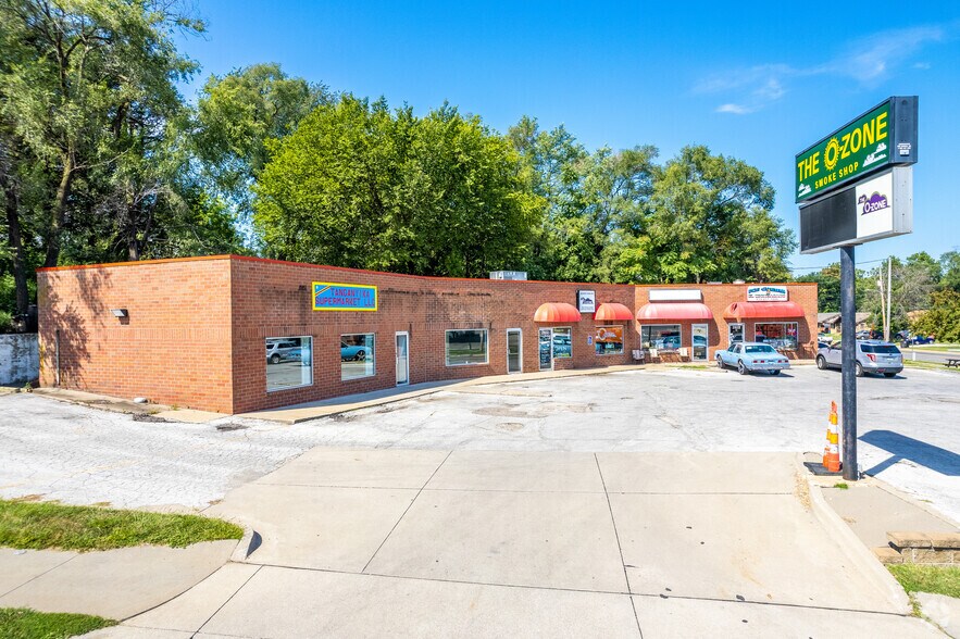 Primary Photo Of 2920-2926 Merle Hay Rd, Des Moines Storefront For Lease