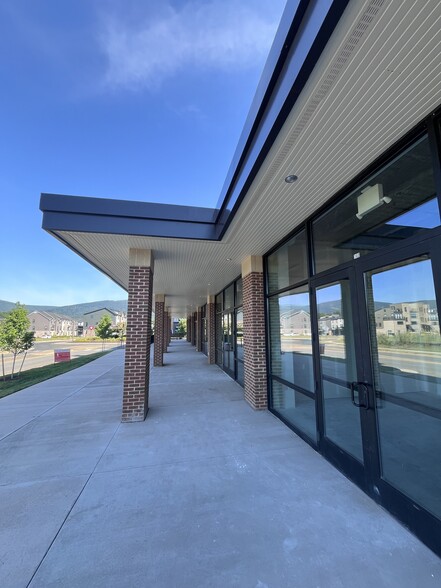 More Photos Of 1005 Heathercroft Cir, Crozet Apartments For Lease