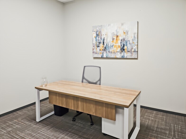 More Photos Of 525 Woodland Square Blvd, Conroe Coworking Space