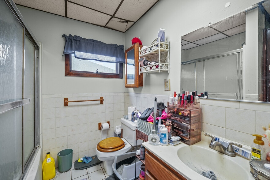 More Photos Of 337 Columbia St, Fall River Apartments For Sale