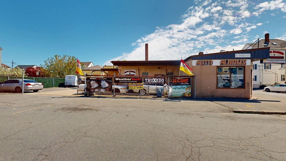 More Photos Of 101 Nash Rd, New Bedford Storefront For Sale