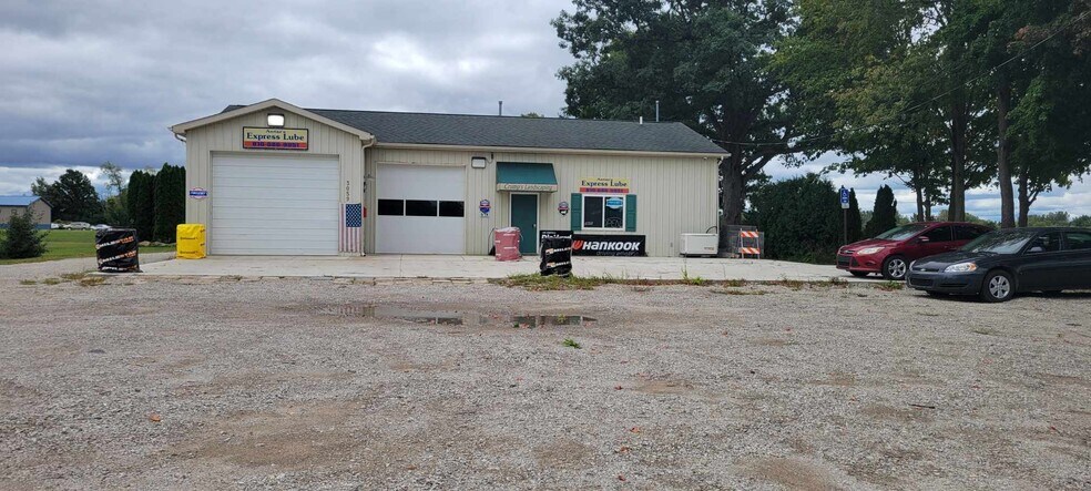 Primary Photo Of 3059 W Mount Morris Rd, Mount Morris Flex For Sale