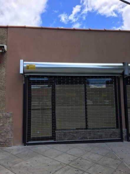 More Photos Of 4001-4009 E Tremont Ave, Bronx Storefront For Lease