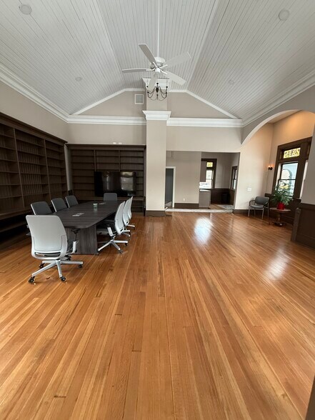 More Photos Of 475 College Hwy, Southwick Office For Sale