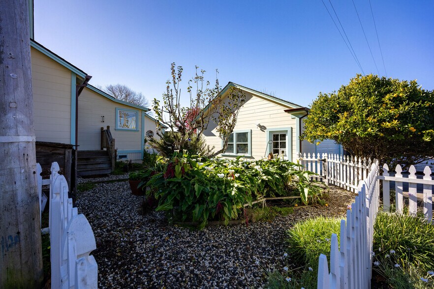 More Photos Of 393 Stage Rd, Pescadero Hospitality For Sale
