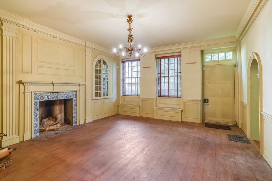 More Photos Of 419 S State St, Dover Office For Sale