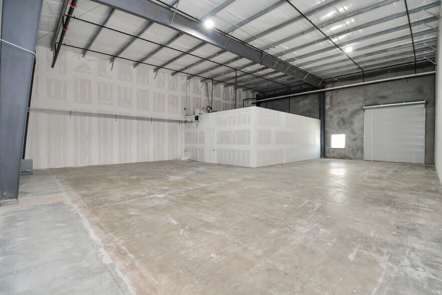 More Photos Of 12425 W Airport Blvd, Sugar Land Light Distribution For Lease