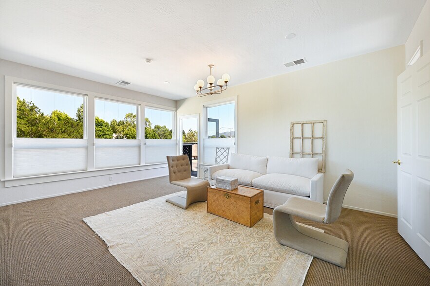 More Photos Of 125-131 Camino Alto, Mill Valley Office For Lease