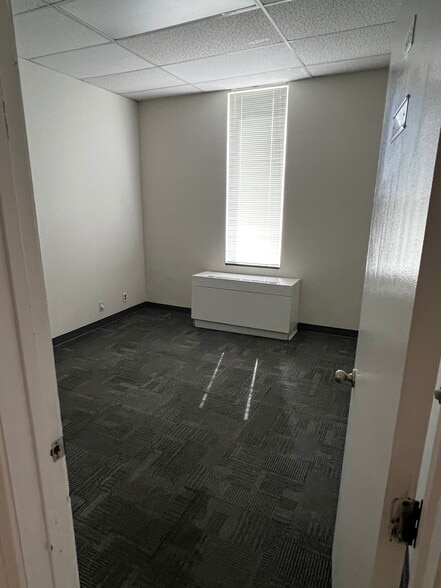 More Photos Of 499 S Warren St, Syracuse Medical For Lease