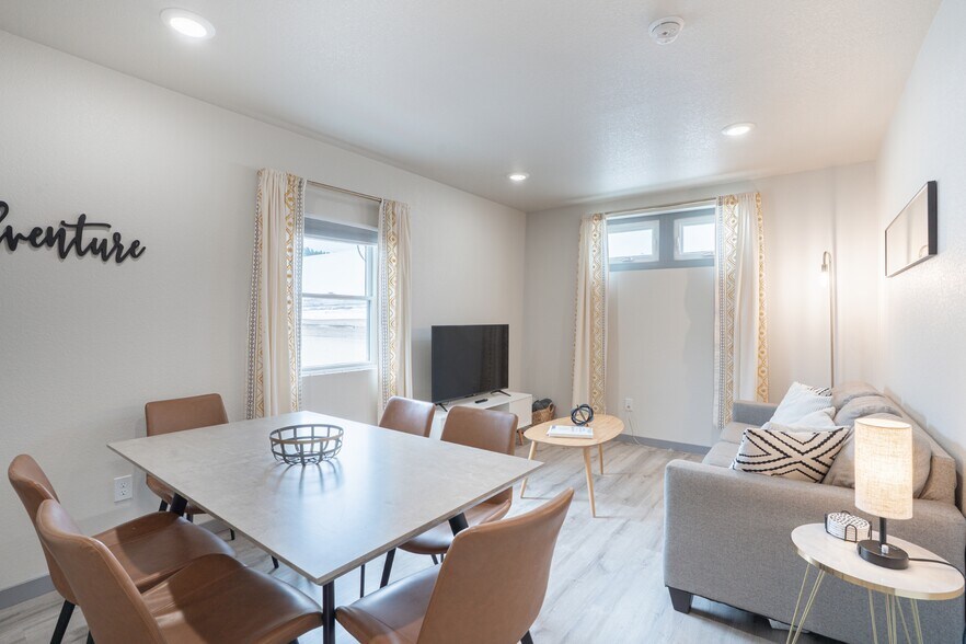 More Photos Of 632 Mount Rushmore Rd, Custer Specialty For Sale