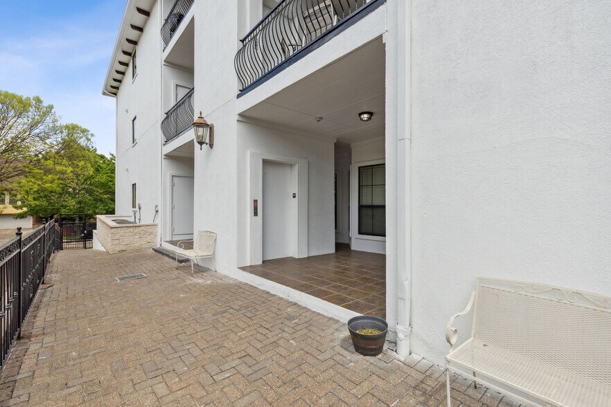 More Photos Of 4210 Prescott Ave, Dallas Apartments For Sale