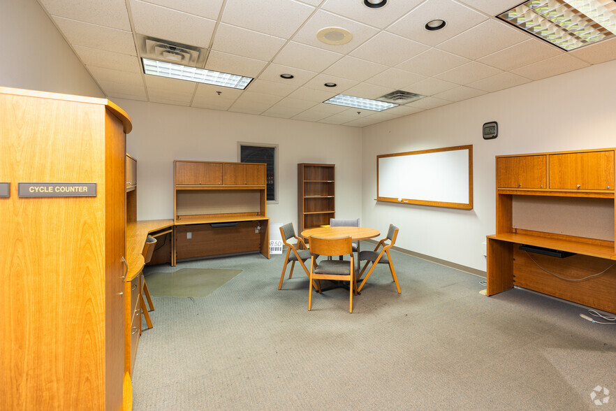 More Photos Of 1001 E Lutz Rd, Archbold Distribution For Lease