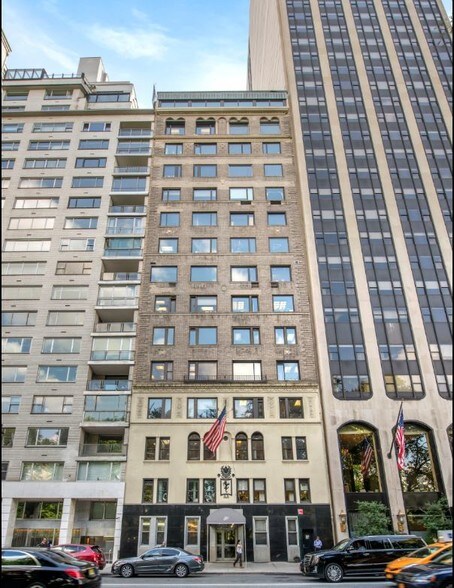 Primary Photo Of 30 Central Park S, New York Medical For Lease