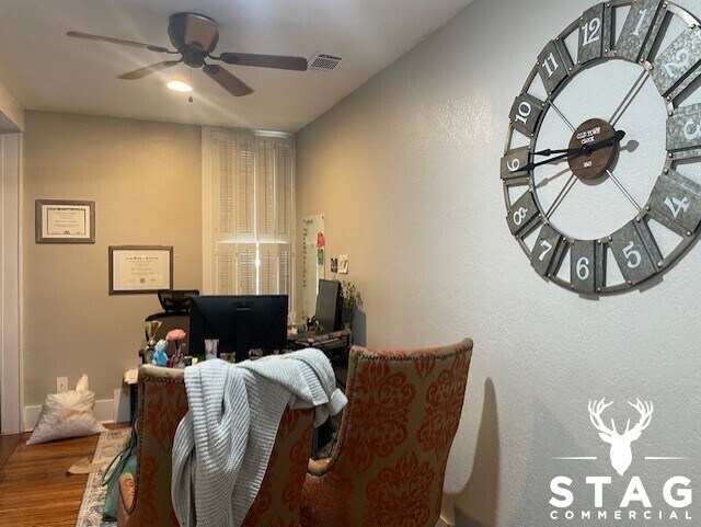 More Photos Of 903 N Elm St, Denton Office For Lease